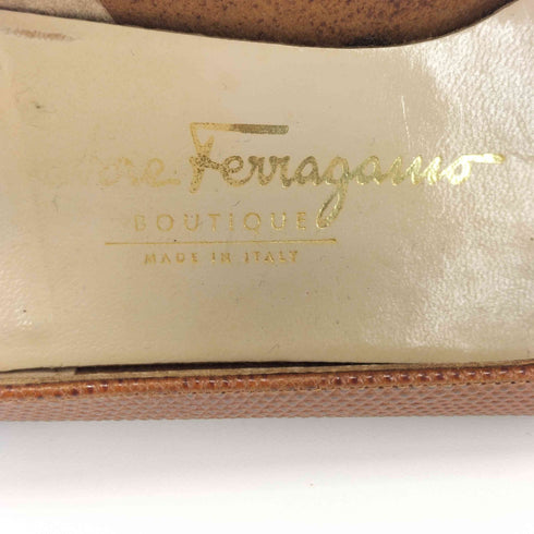 サルヴァトーレフェラガモ Salvatore Ferragamo ヴァラ リボン 型押しパンプス レディース  6 1/2